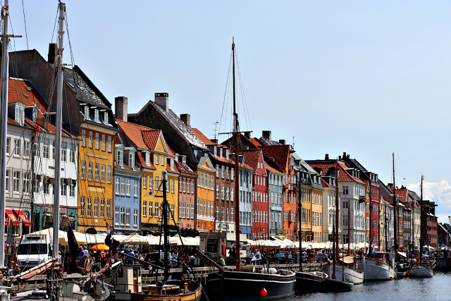 Copenhagen bike tour | historic nyhaven canal