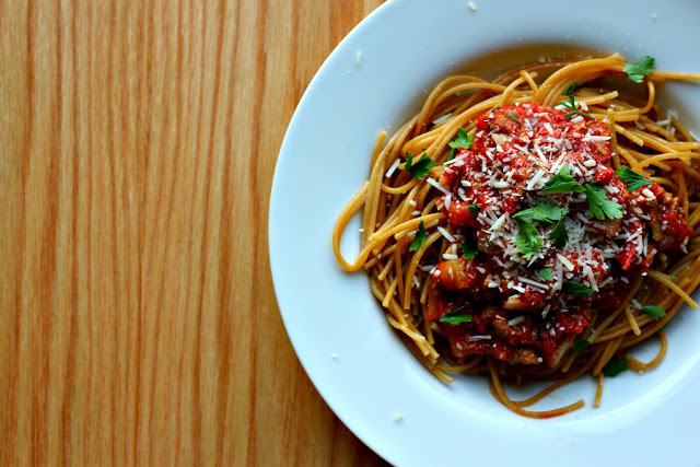 spaghetti with classic meat sauce
