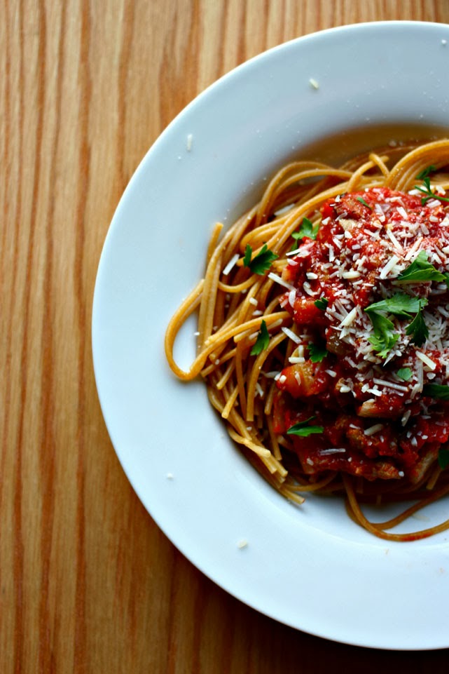 spaghetti with classic meat sauce