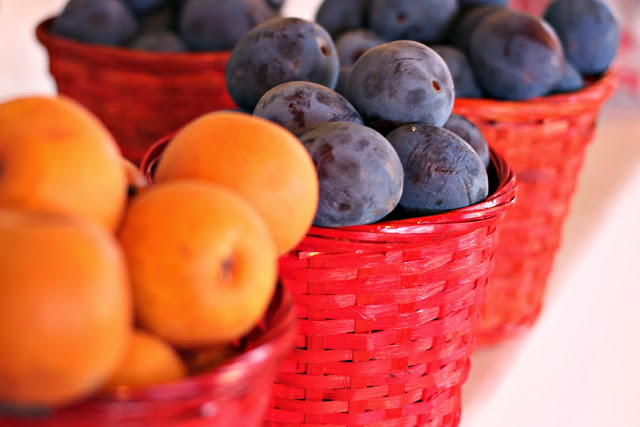 farmer's market fresh produce