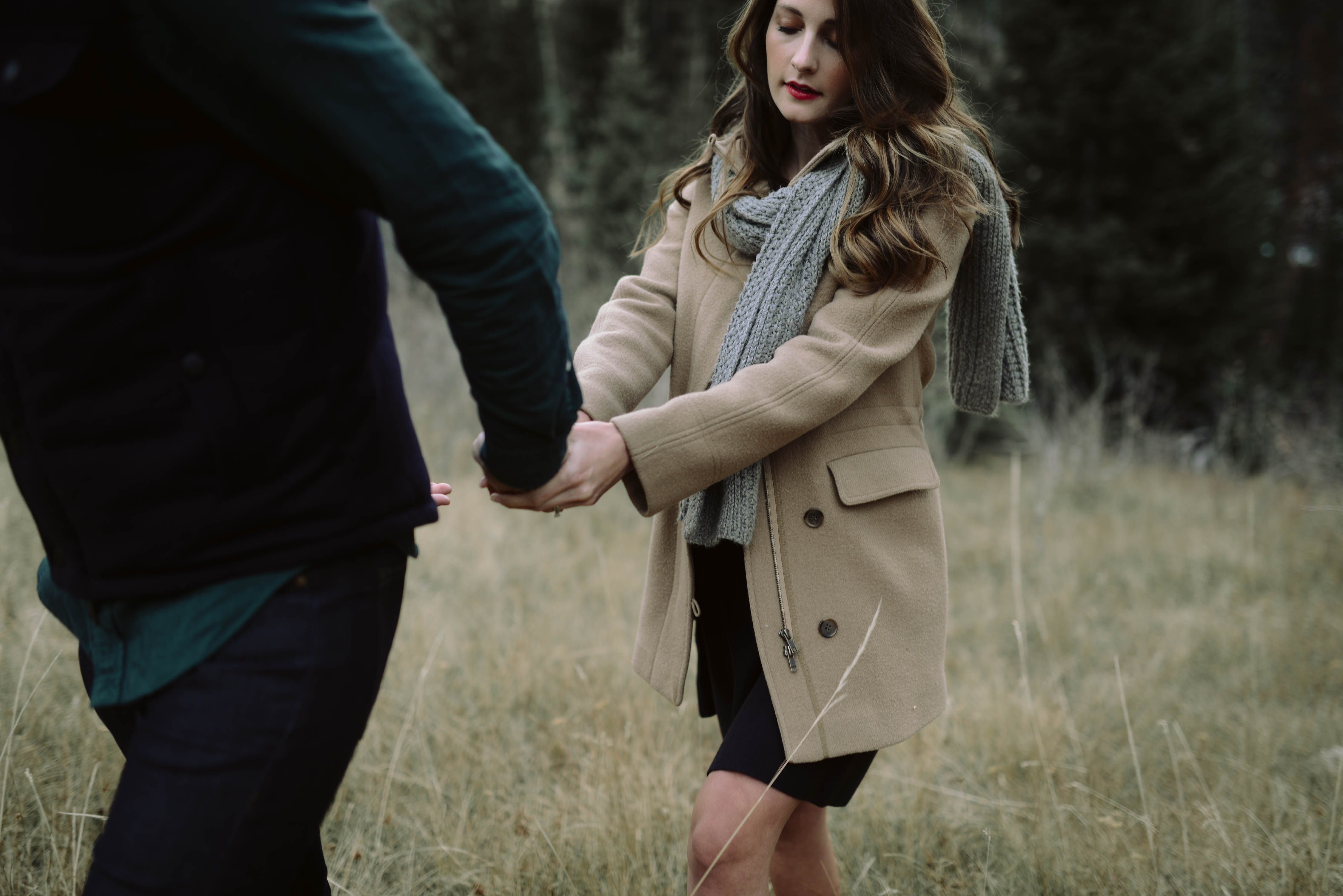 maternity photos via Finding Beautiful Truth