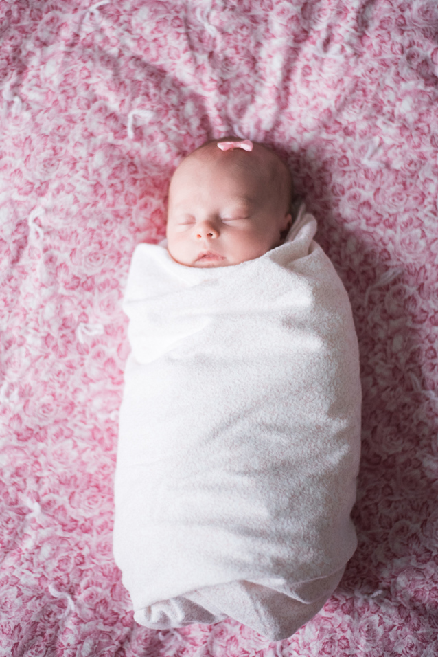 newborn photo session | via Finding Beautiful Truth
