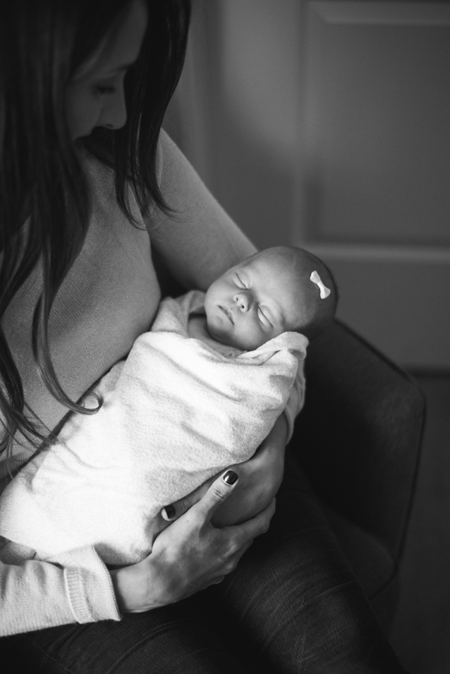 newborn photo session | via Finding Beautiful Truth