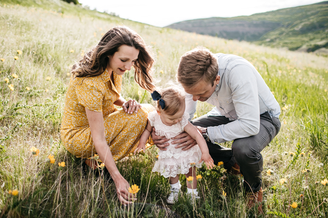 provo canyon maternity + family photos | Finding Beautiful Truth