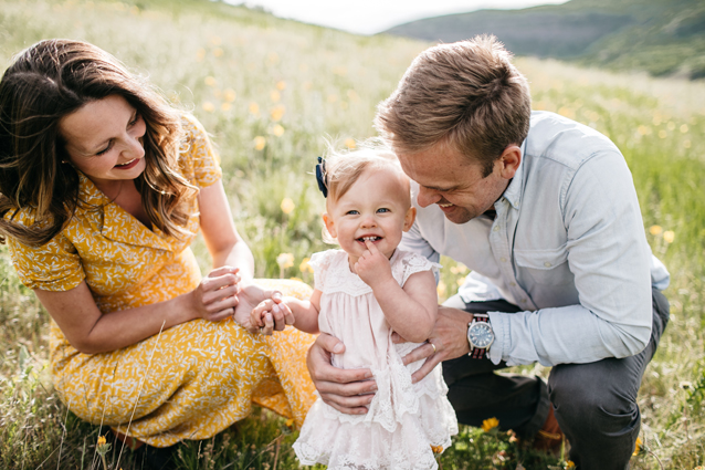 provo canyon maternity + family photos | Finding Beautiful Truth