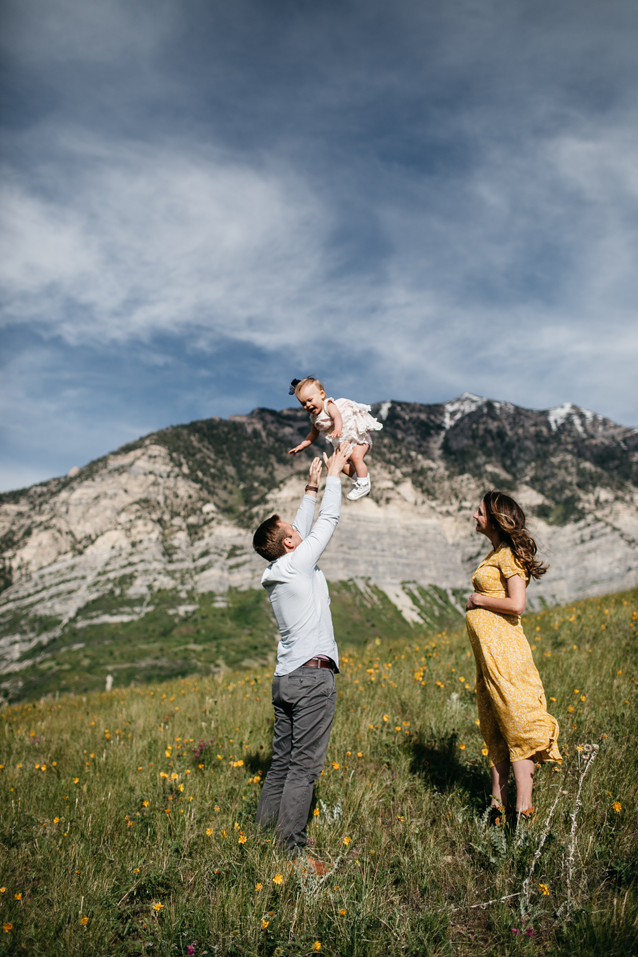 provo canyon maternity + family photos | Finding Beautiful Truth