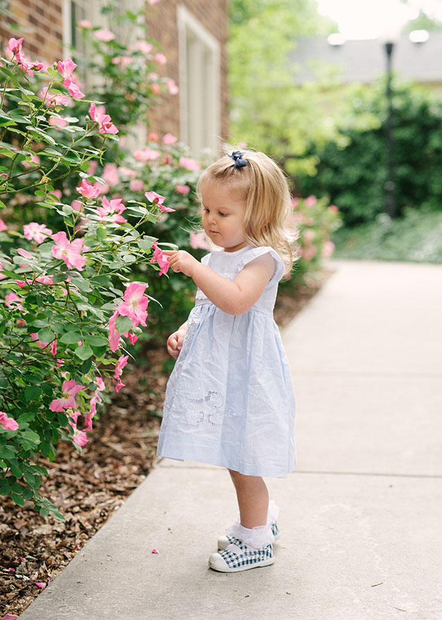 blue outfits for family photos | Finding Beautiful Truth