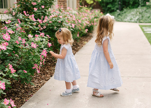 what to wear for family photos | Finding Beautiful Truth