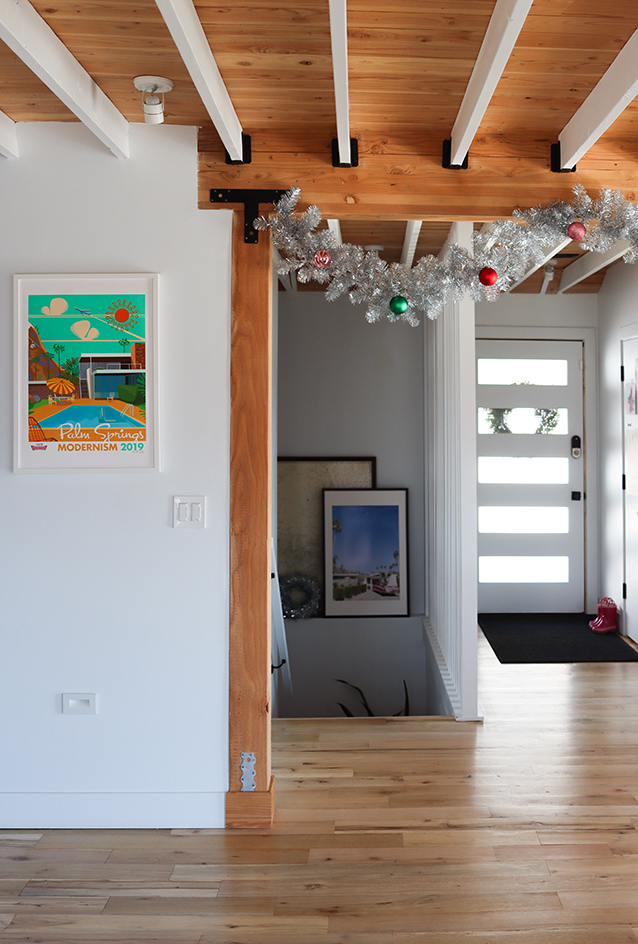 Mid-Century Modern Christmas Decor | Finding Beautiful Truth