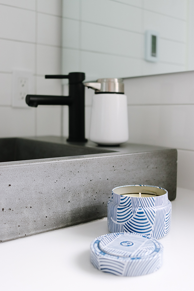 minimal mid-century modern bathroom design | Finding Beautiful Truth