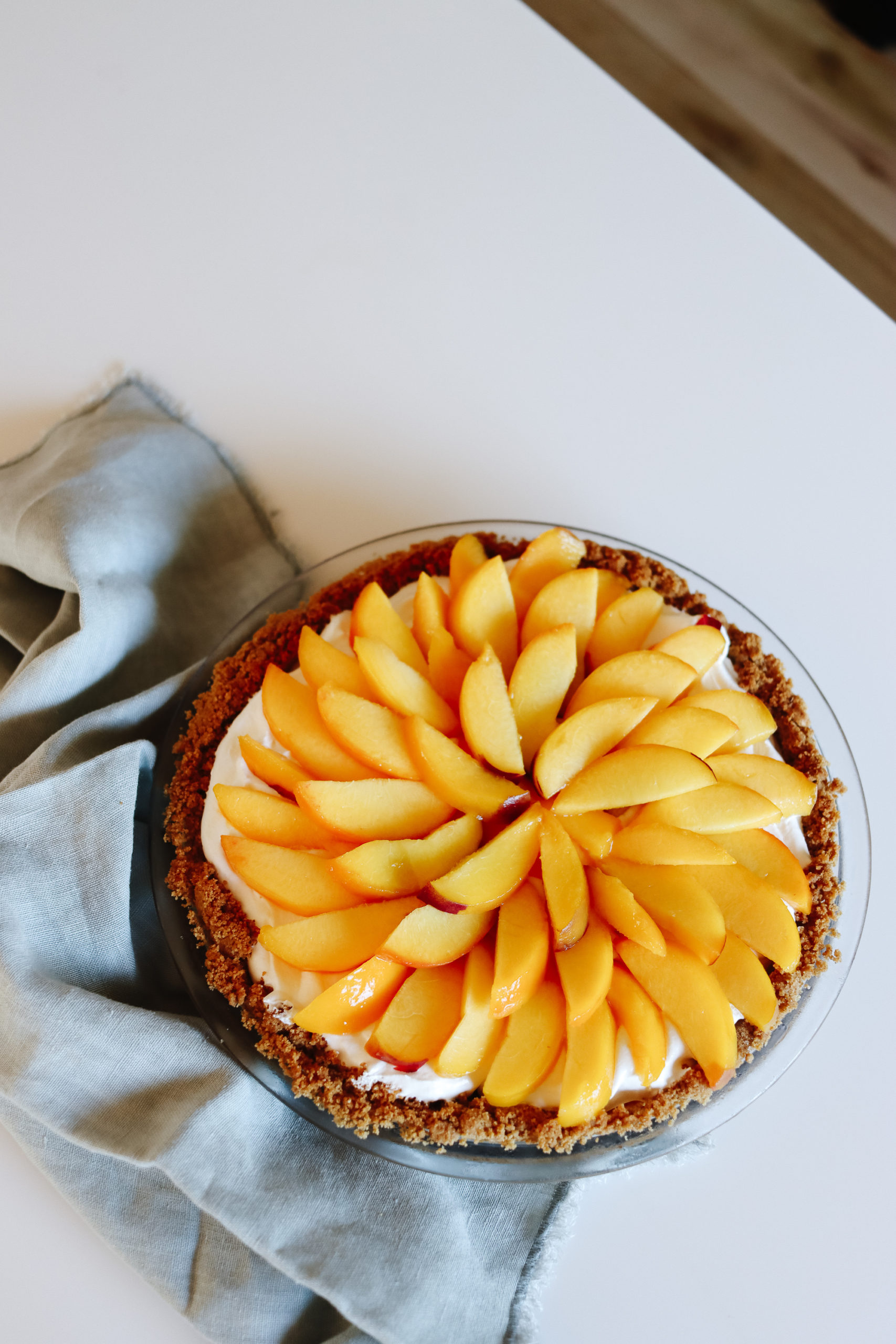 fresh peach pie recipe | Finding Beautiful Truth