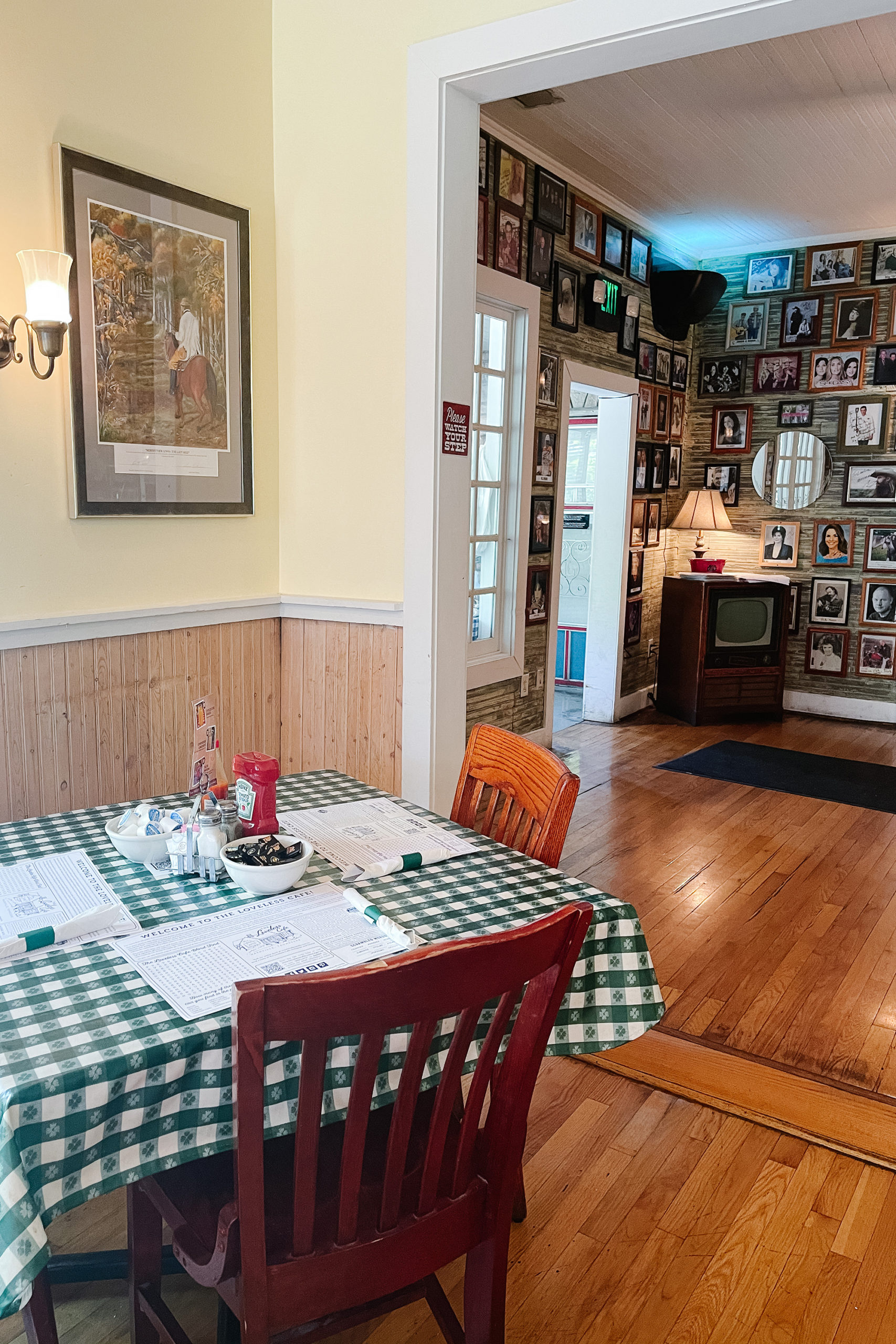 loveless cafe for southern breakfast food | Finding Beautiful Truth