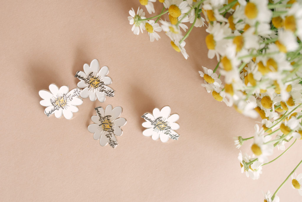 the daisy enamel pin | Finding Beautiful Truth